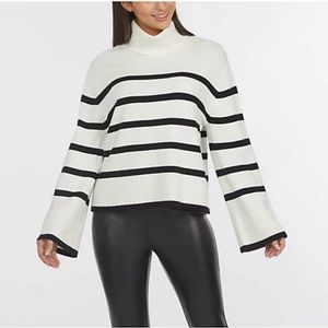 Laundry by Shelli Segal Women's Wide Sleeve Turtleneck Knit Sweater, Size M